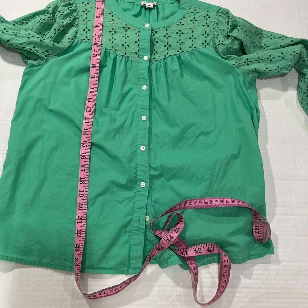 J. CREW BUTTON TOP - Picture 6 of 16